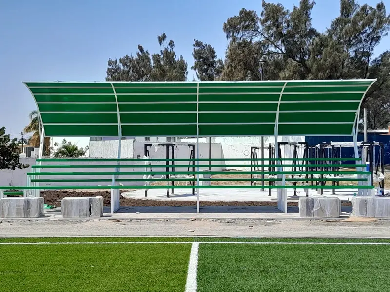 Grada 75 personas con techo curvo lona - Slider 1